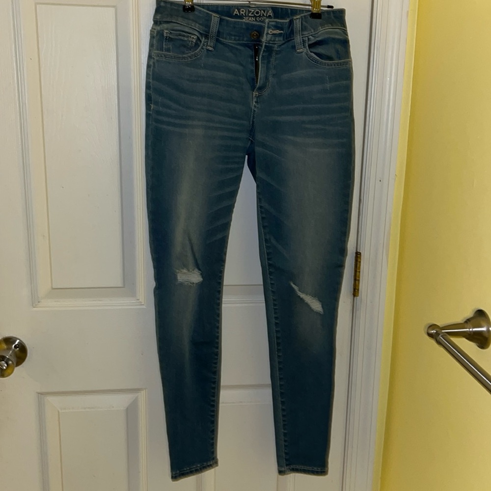 Arizona skinny ripped jeans size 5